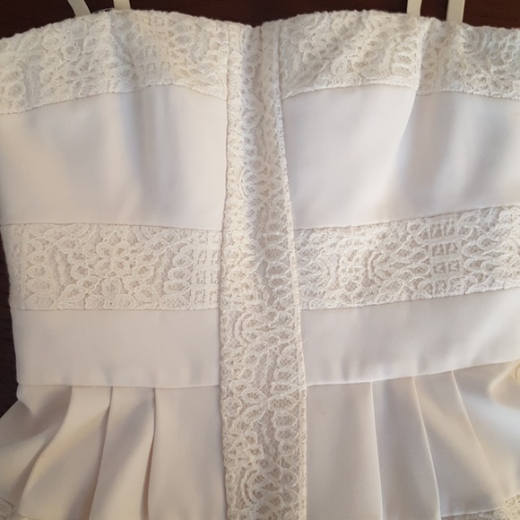 《BCBG 》 Dorothea Strapless Lace Dress - Picture 3 of 5